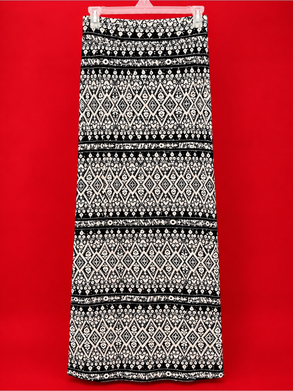 Black and White Geometric Pattern Maxi Skirt